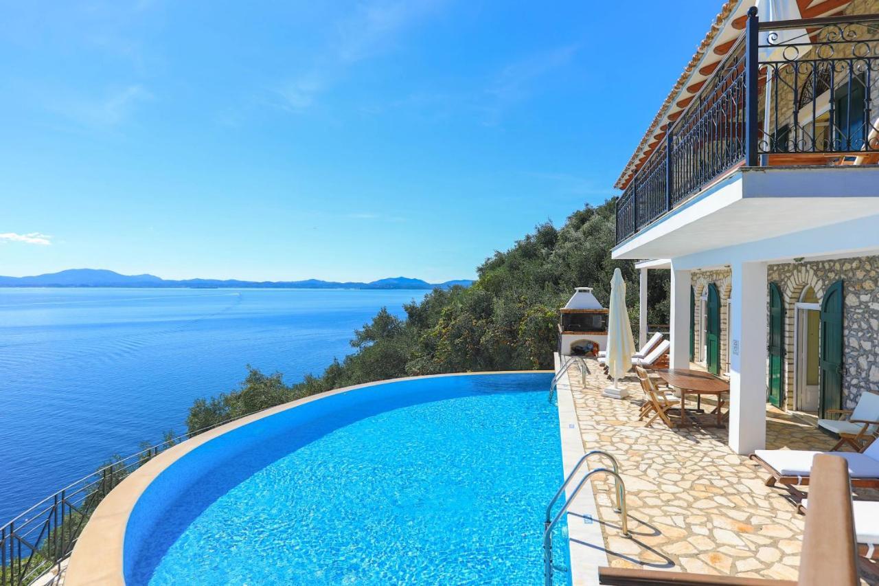 Вилла House On The Rocks Katavolos Экстерьер фото
